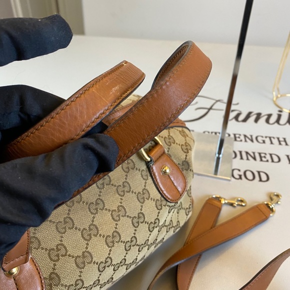 🔥Gucci GG Logo Supreme Shoulder Bag Satchel🔥 - Picture 9 of 15